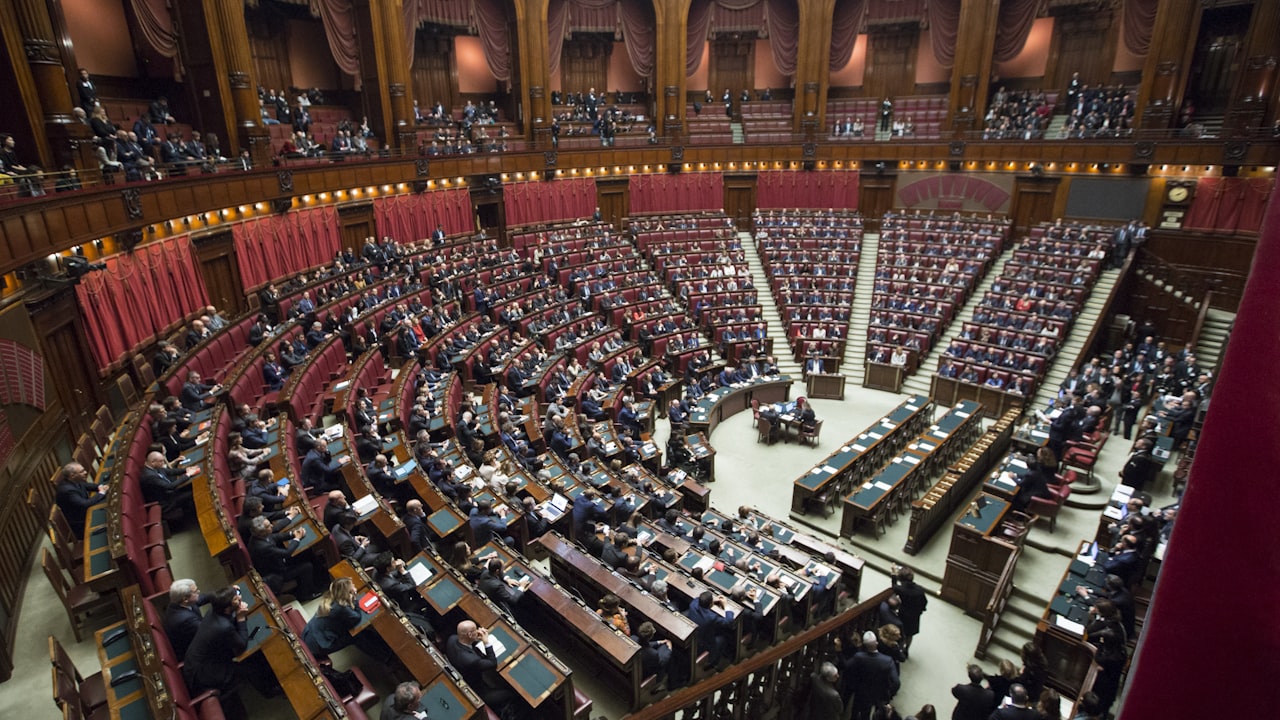 Assemblee et politique francaise
